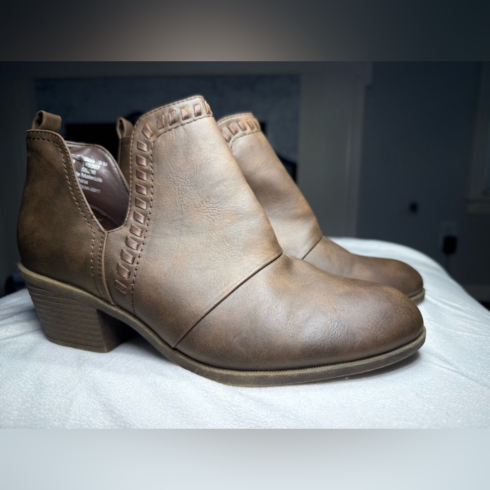 Hot Tomato Valerie Brown Booties